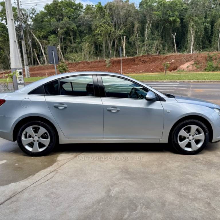 CHEVROLET - CRUZE - 2012/2012 - Prata - R$ 58.900,00