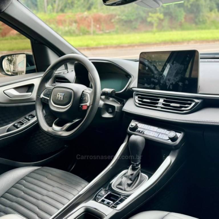 FIAT - FASTBACK - 2023/2024 - Cinza - R$ 124.900,00