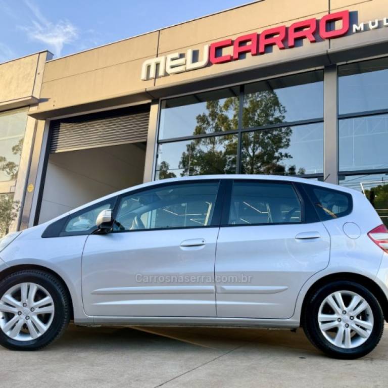 HONDA - FIT - 2009/2009 - Prata - R$ 47.900,00