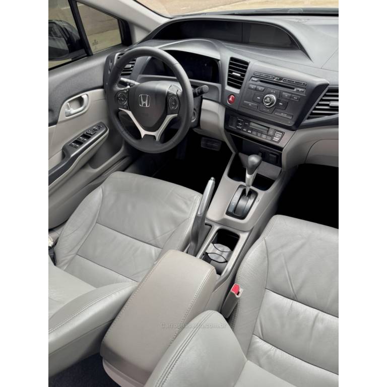HONDA - CIVIC - 2015/2016 - Cinza - R$ 83.900,00