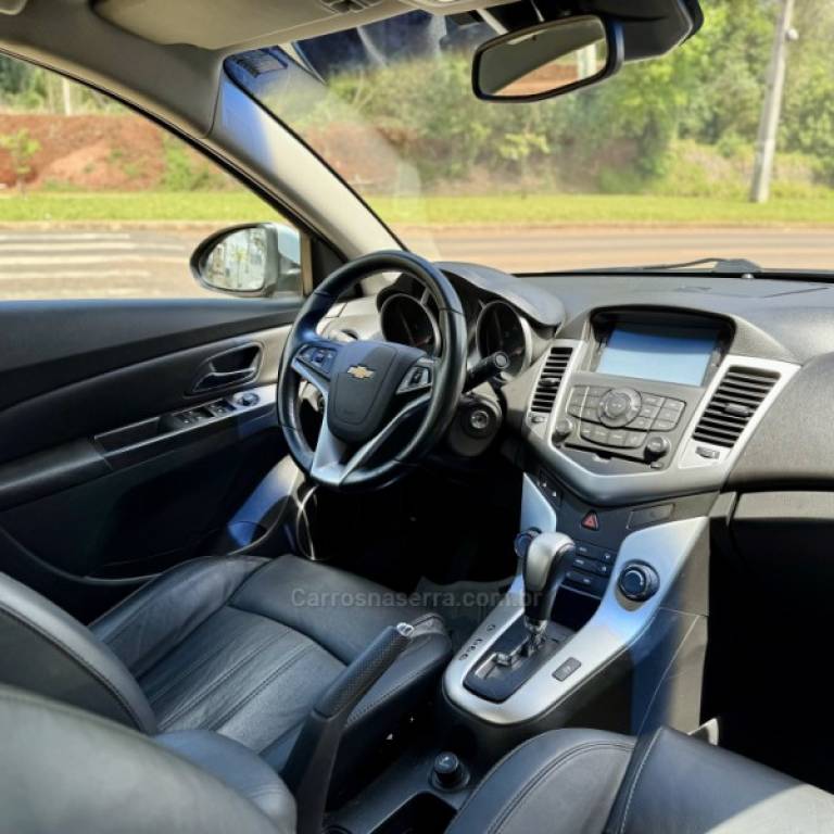 CHEVROLET - CRUZE - 2012/2012 - Prata - R$ 58.900,00