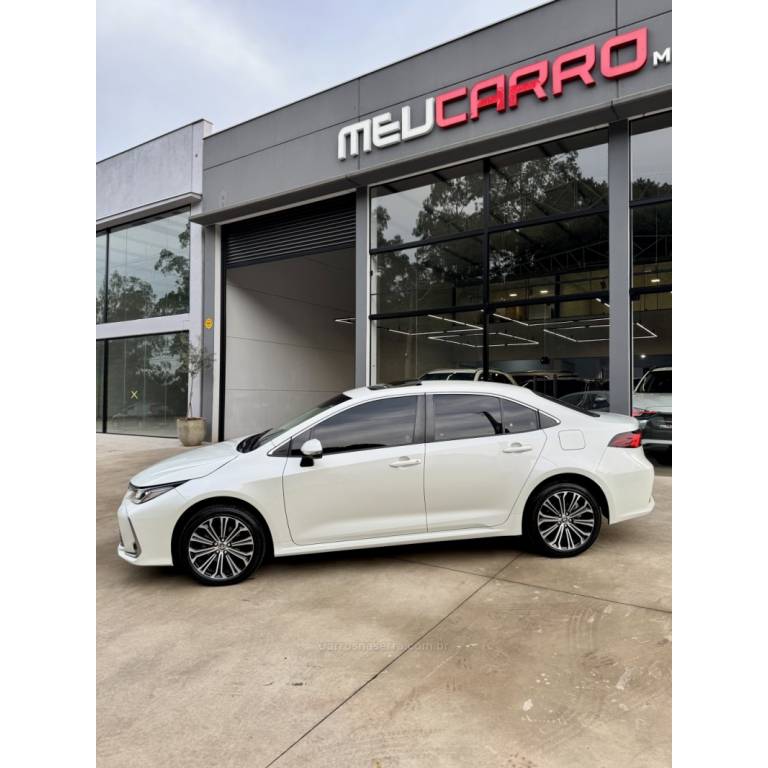TOYOTA - COROLLA - 2019/2020 - Branca - Sob Consulta