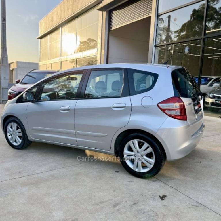 HONDA - FIT - 2009/2009 - Prata - R$ 47.900,00