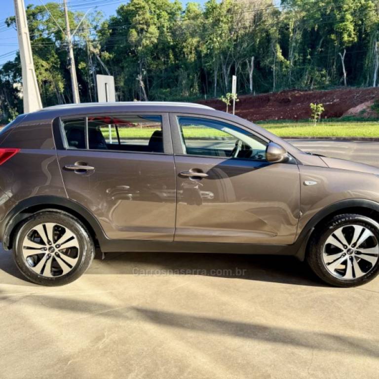 KIA MOTORS - SPORTAGE - 2012/2013 - Marrom - R$ 69.900,00