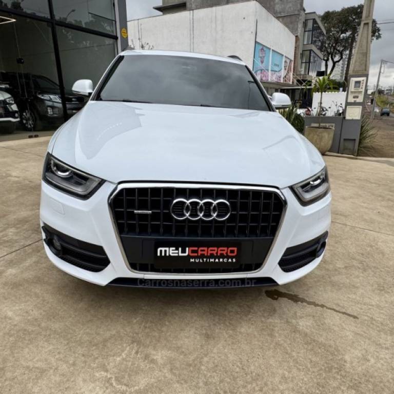 AUDI - Q3 - 2012/2013 - Branca - R$ 88.900,00