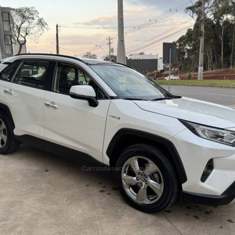 TOYOTA - RAV4 - 2019/2019 - Branca - R$ 169.900,00