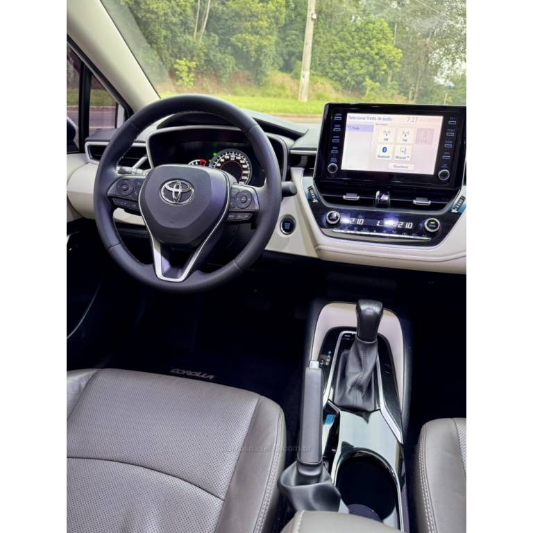 TOYOTA - COROLLA - 2019/2020 - Branca - Sob Consulta