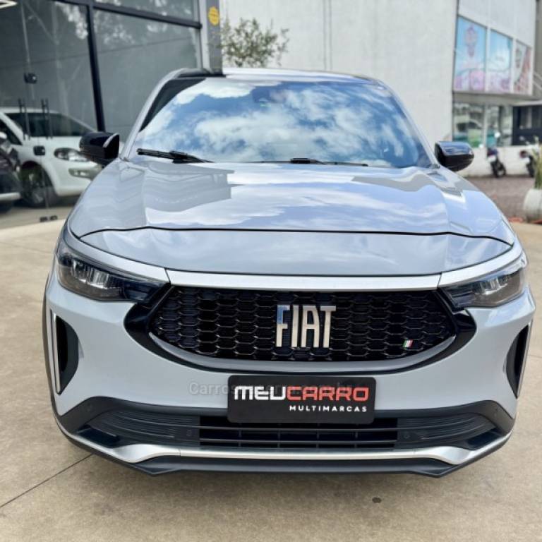 FIAT - FASTBACK - 2023/2024 - Cinza - R$ 124.900,00