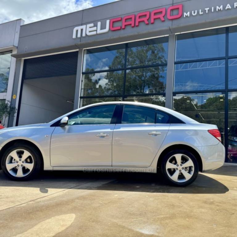 CHEVROLET - CRUZE - 2012/2012 - Prata - R$ 58.900,00
