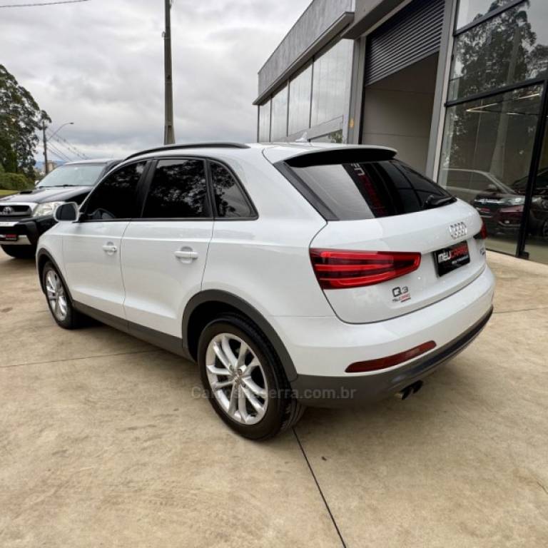 AUDI - Q3 - 2012/2013 - Branca - R$ 88.900,00