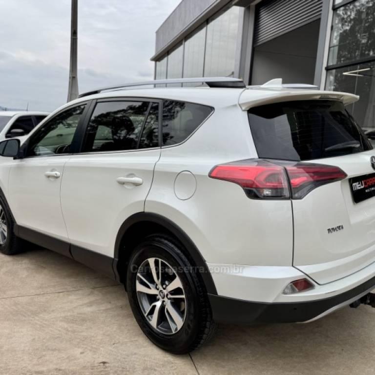 TOYOTA - RAV4 - 2018/2018 - Branca - R$ 129.900,00