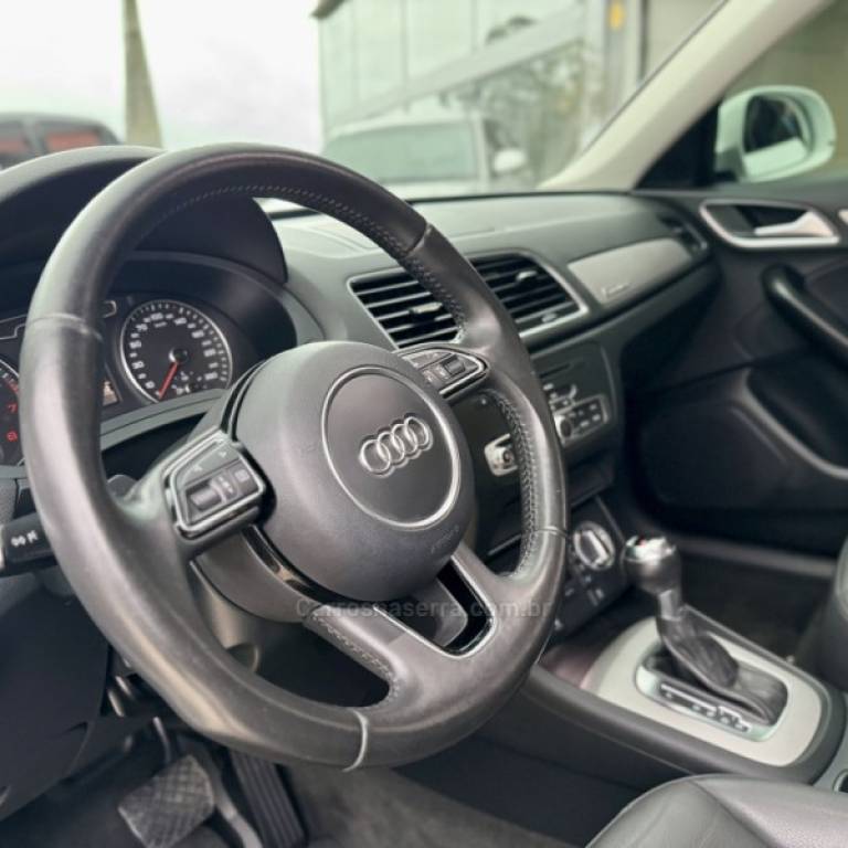 AUDI - Q3 - 2012/2013 - Branca - R$ 88.900,00