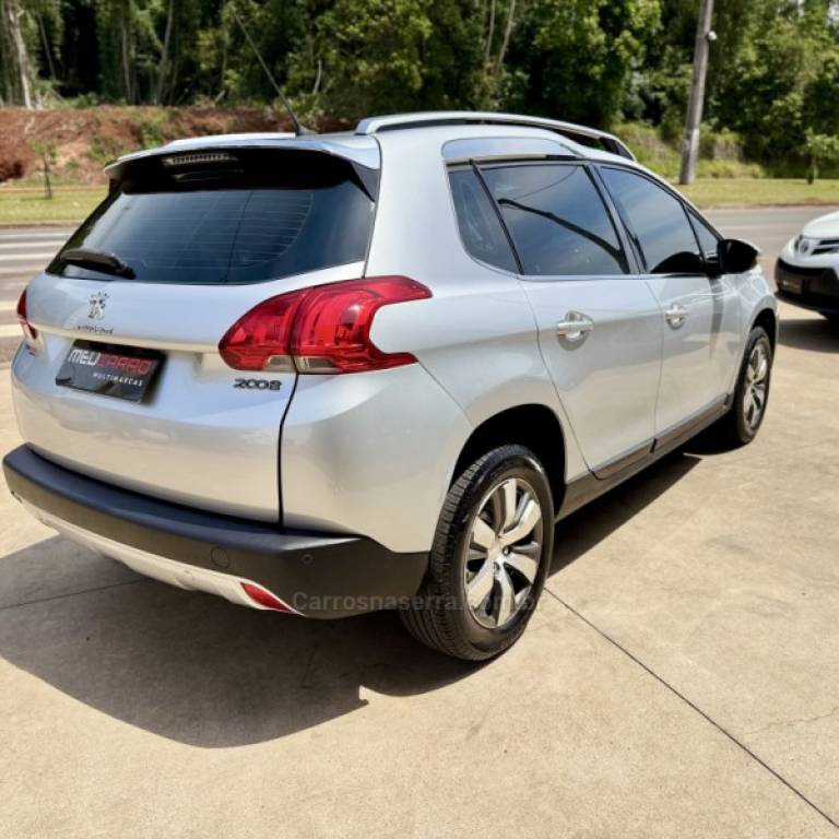 PEUGEOT - 2008 - 2015/2016 - Prata - R$ 56.900,00