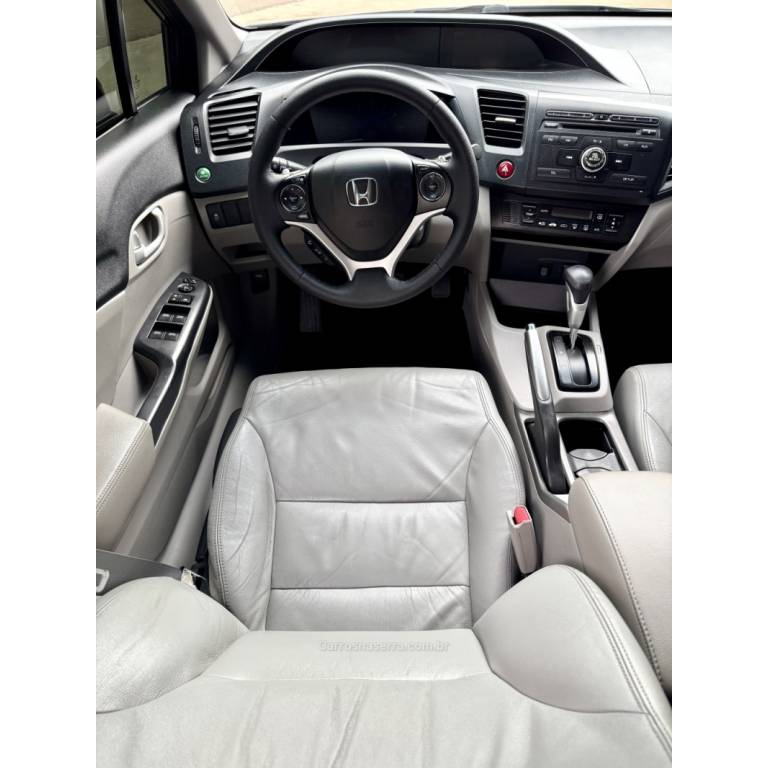 HONDA - CIVIC - 2015/2016 - Cinza - R$ 83.900,00