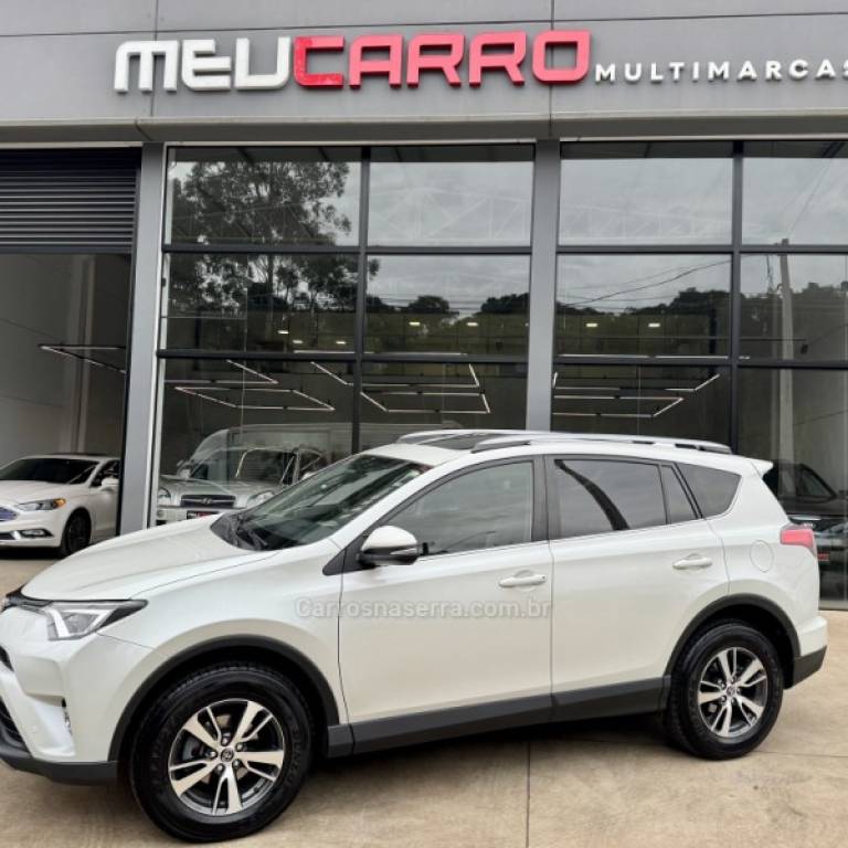 TOYOTA - RAV4 - 2018/2018 - Branca - R$ 129.900,00