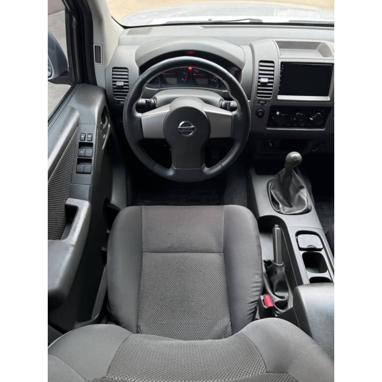 NISSAN - FRONTIER - 2011/2012 - Prata - R$ 83.900,00