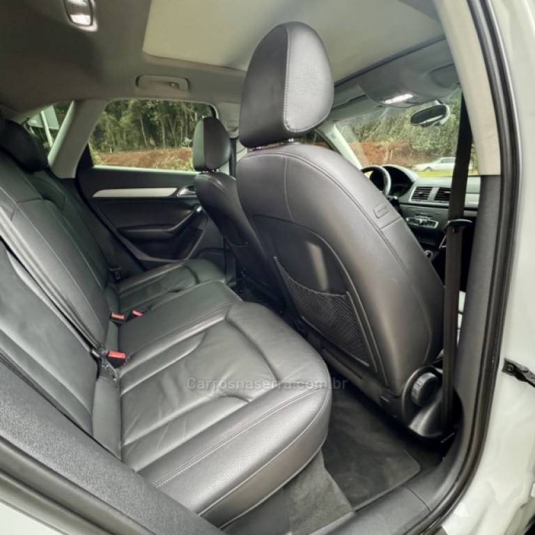 AUDI - Q3 - 2012/2013 - Branca - R$ 88.900,00