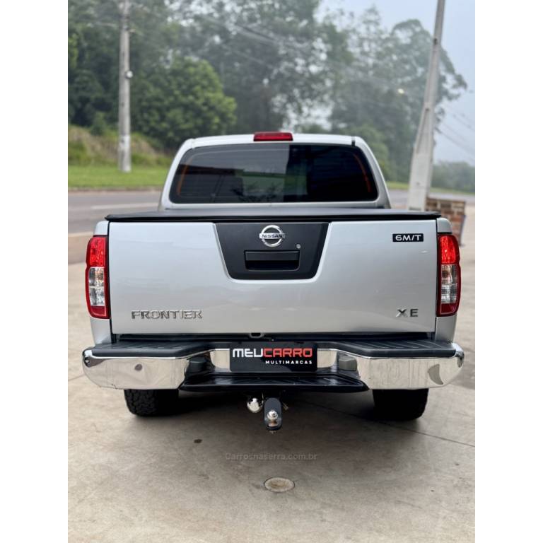NISSAN - FRONTIER - 2011/2012 - Prata - R$ 83.900,00