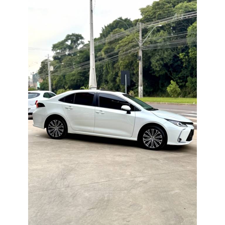 TOYOTA - COROLLA - 2019/2020 - Branca - Sob Consulta