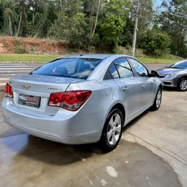 CHEVROLET - CRUZE - 2012/2012 - Prata - R$ 58.900,00