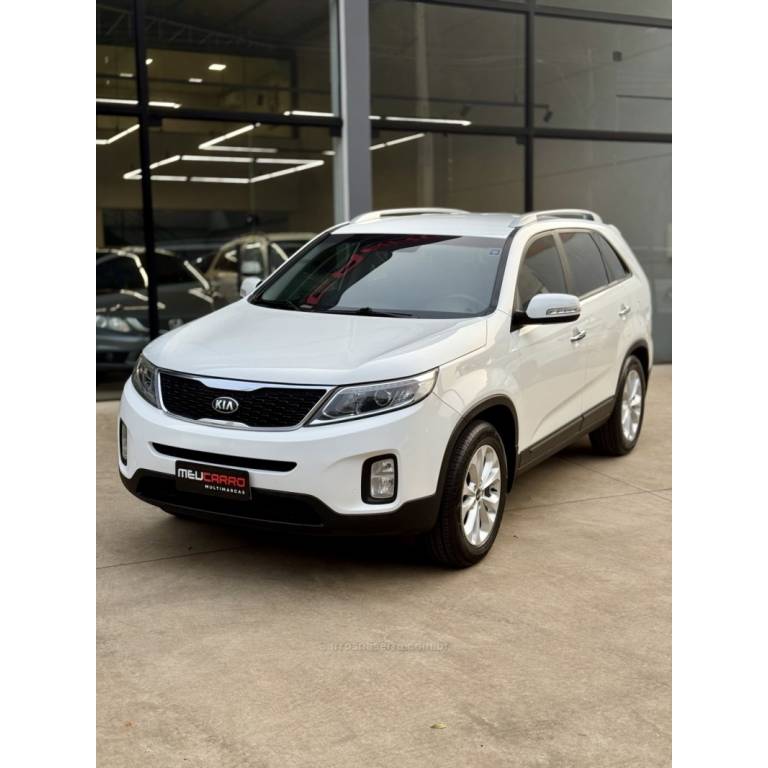 KIA MOTORS - SORENTO - 2014/2015 - Branca - Sob Consulta