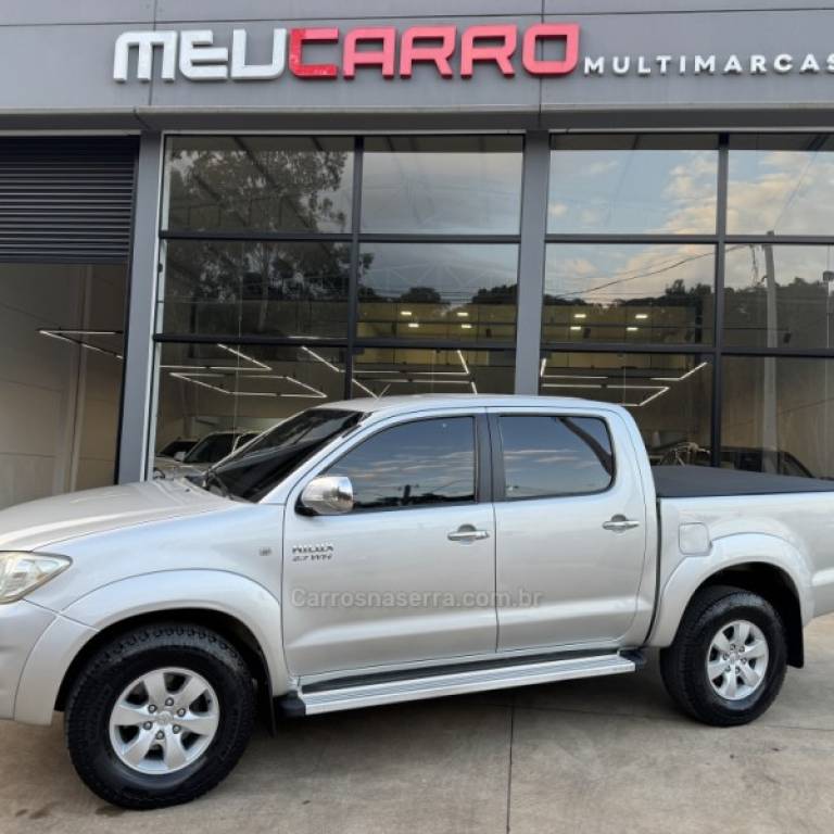 TOYOTA - HILUX - 2008/2009 - Prata - R$ 89.900,00