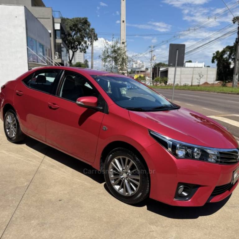 TOYOTA - COROLLA - 2015/2016 - Vermelha - R$ 94.900,00